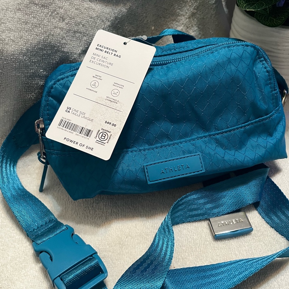 Athleta Excursion Mini Belt Bag